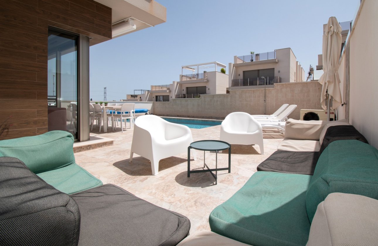 Herverkoop - Villa -
Orihuela Costa - Costa Blanca