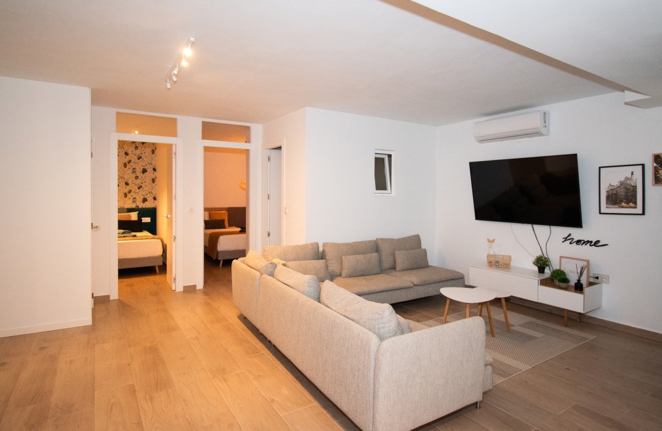 Herverkoop - Villa -
Orihuela Costa - Costa Blanca