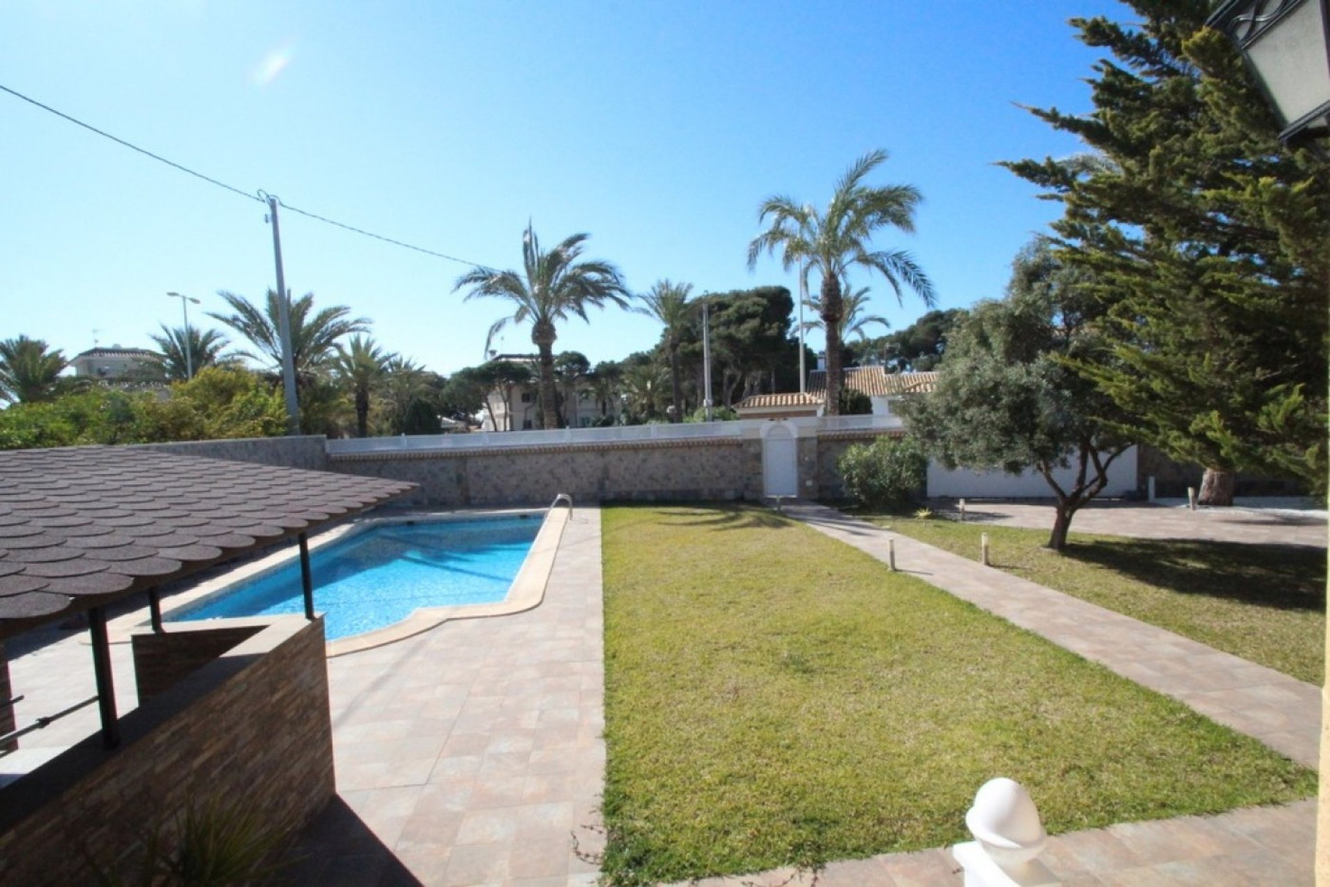Herverkoop - Villa -
Orihuela Costa - Costa Blanca