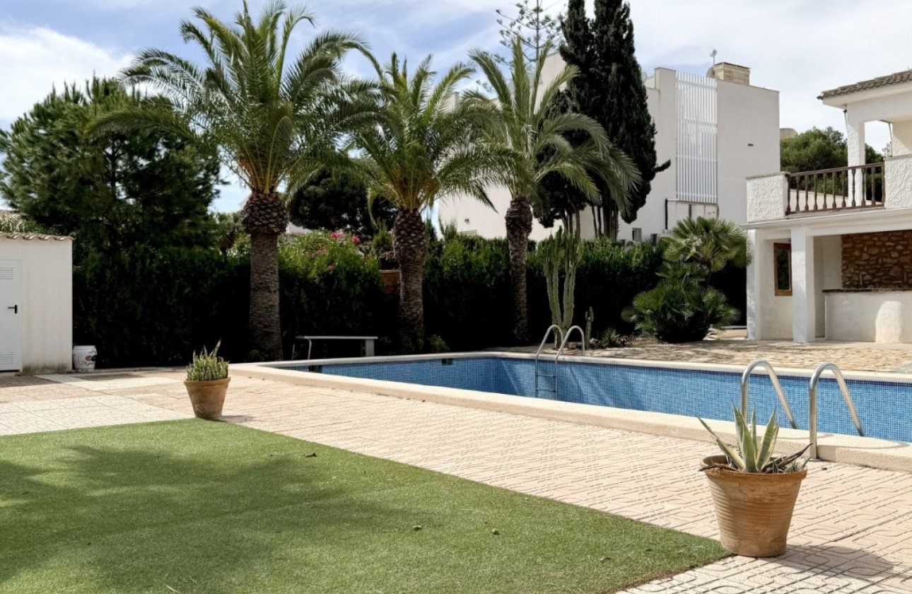 Herverkoop - Villa -
Orihuela Costa - Costa Blanca