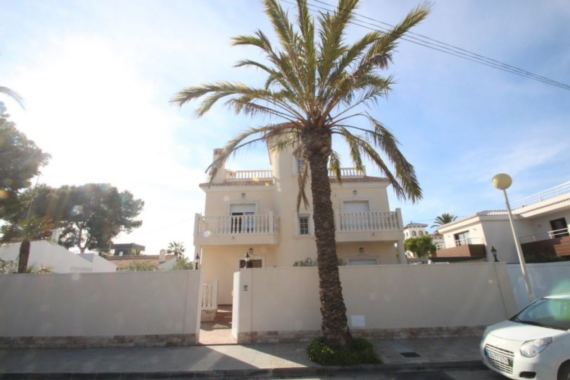 Herverkoop - Villa -
Orihuela Costa - Costa Blanca