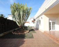 Herverkoop - Villa -
Orihuela Costa - Costa Blanca
