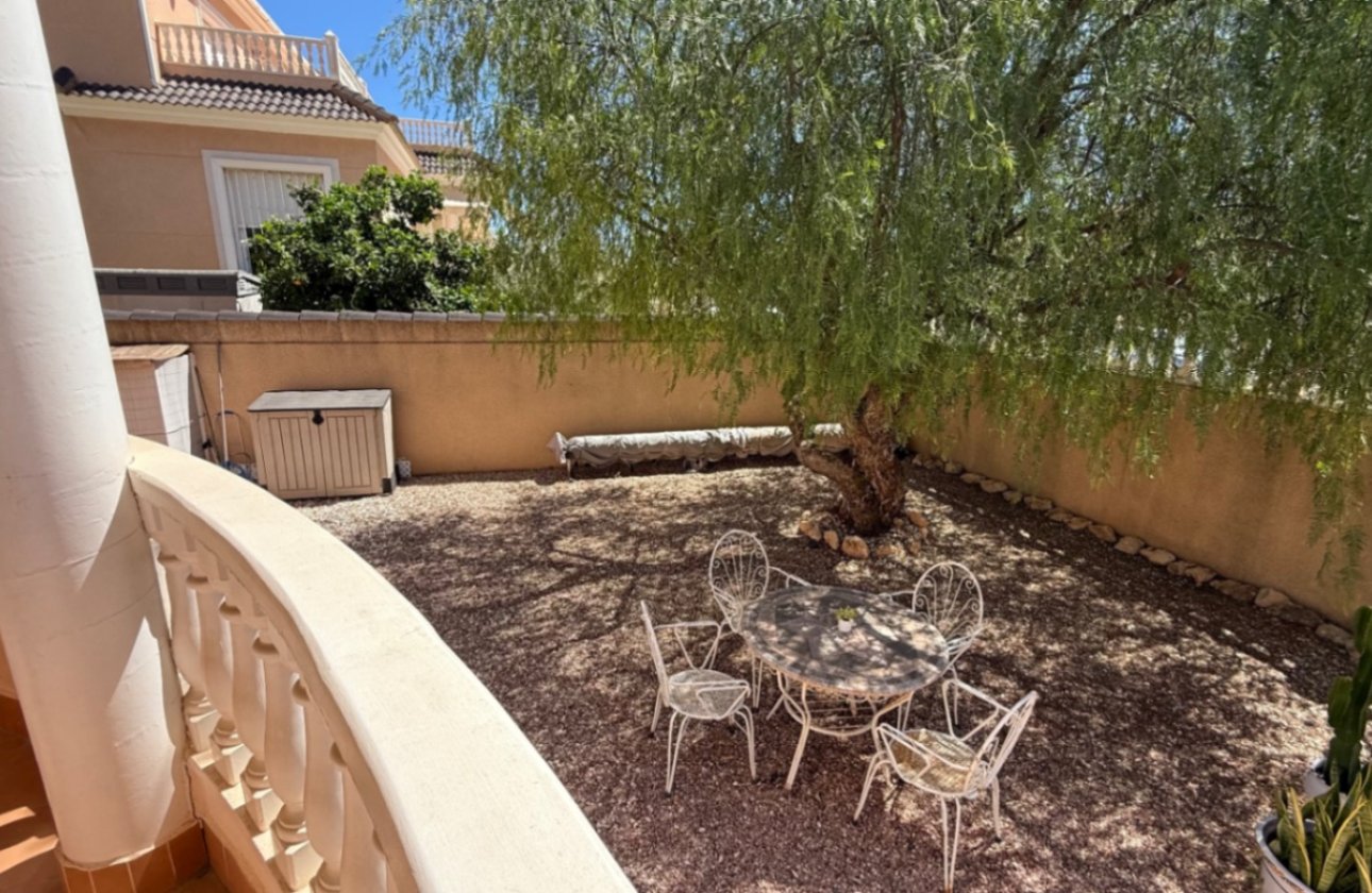 Herverkoop - Villa -
Orihuela Costa - Costa Blanca