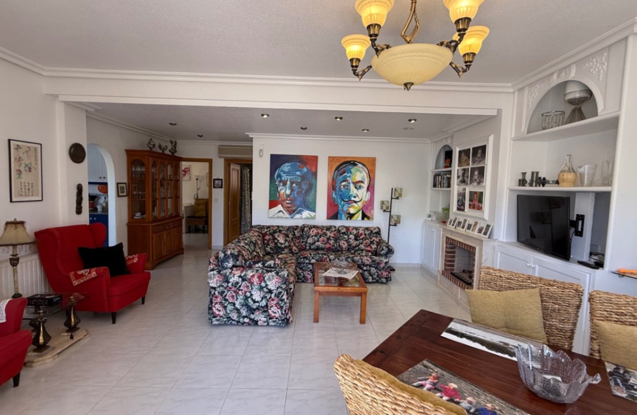 Herverkoop - Villa -
Orihuela Costa - Costa Blanca