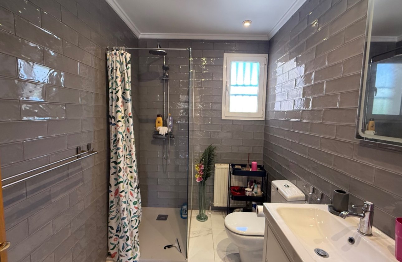 Herverkoop - Villa -
Orihuela Costa - Costa Blanca