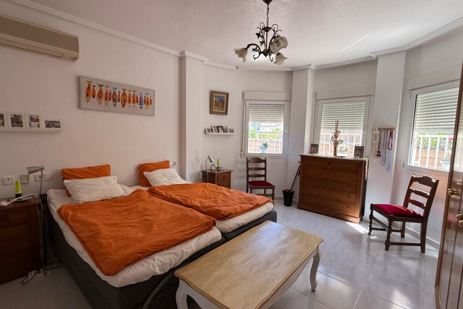 Herverkoop - Villa -
Orihuela Costa - Costa Blanca