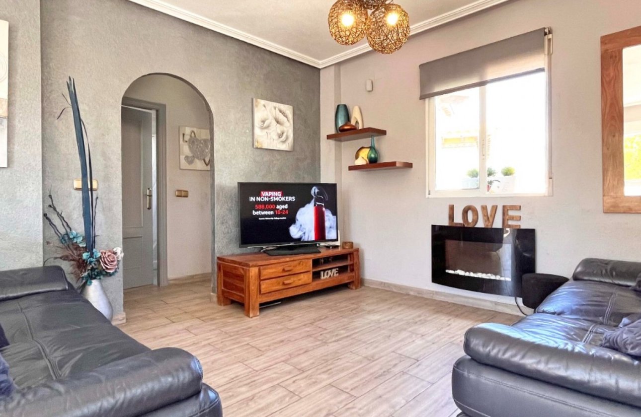 Herverkoop - Villa -
Orihuela Costa - Costa Blanca