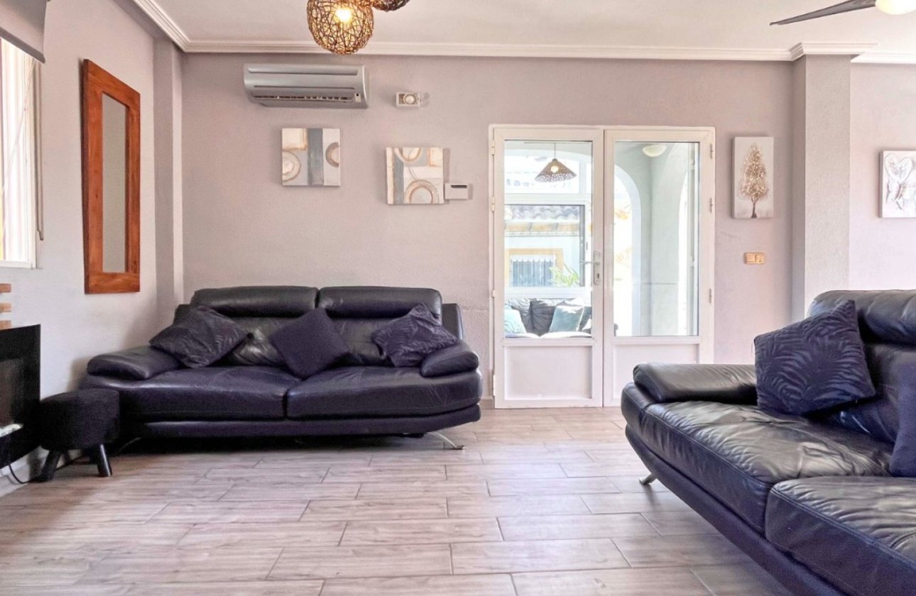 Herverkoop - Villa -
Orihuela Costa - Costa Blanca