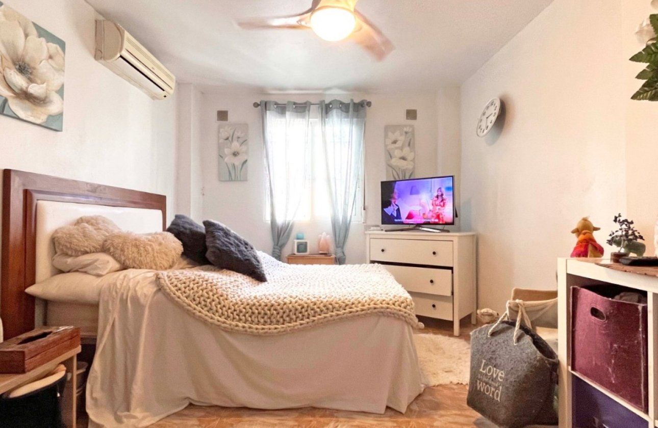 Herverkoop - Villa -
Orihuela Costa - Costa Blanca