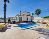 Herverkoop - Villa -
Orihuela Costa - Costa Blanca