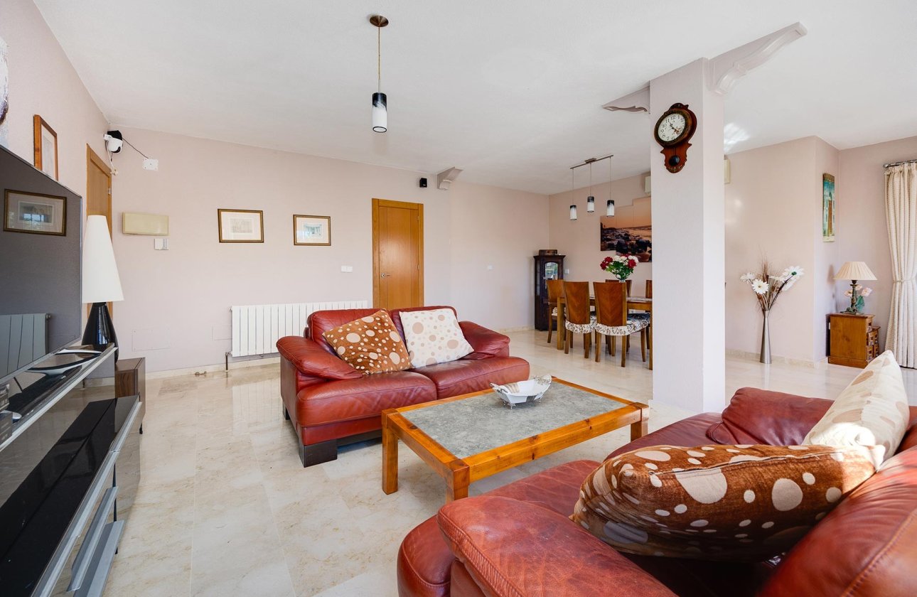 Herverkoop - Villa -
Orihuela Costa - Costa Blanca