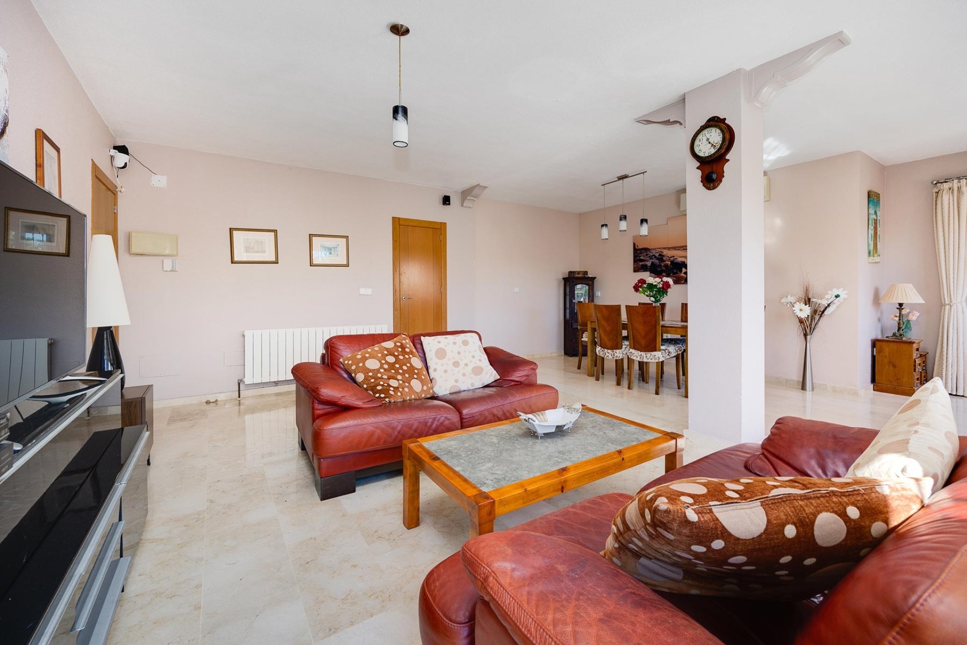 Herverkoop - Villa -
Orihuela Costa - Costa Blanca