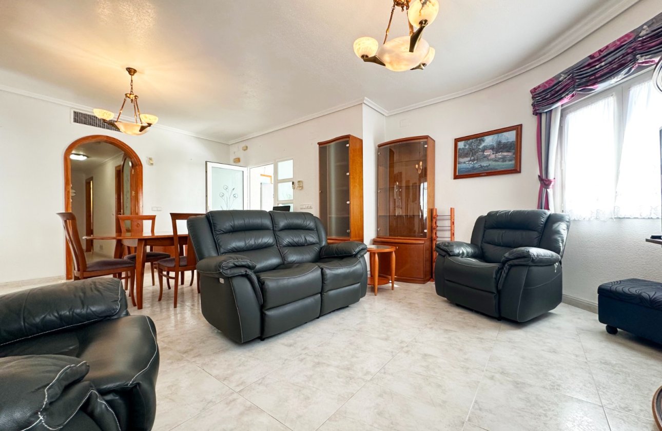 Herverkoop - Villa -
Orihuela Costa - Costa Blanca