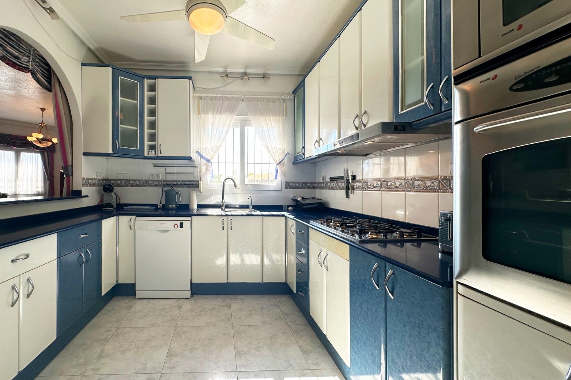 Herverkoop - Villa -
Orihuela Costa - Costa Blanca