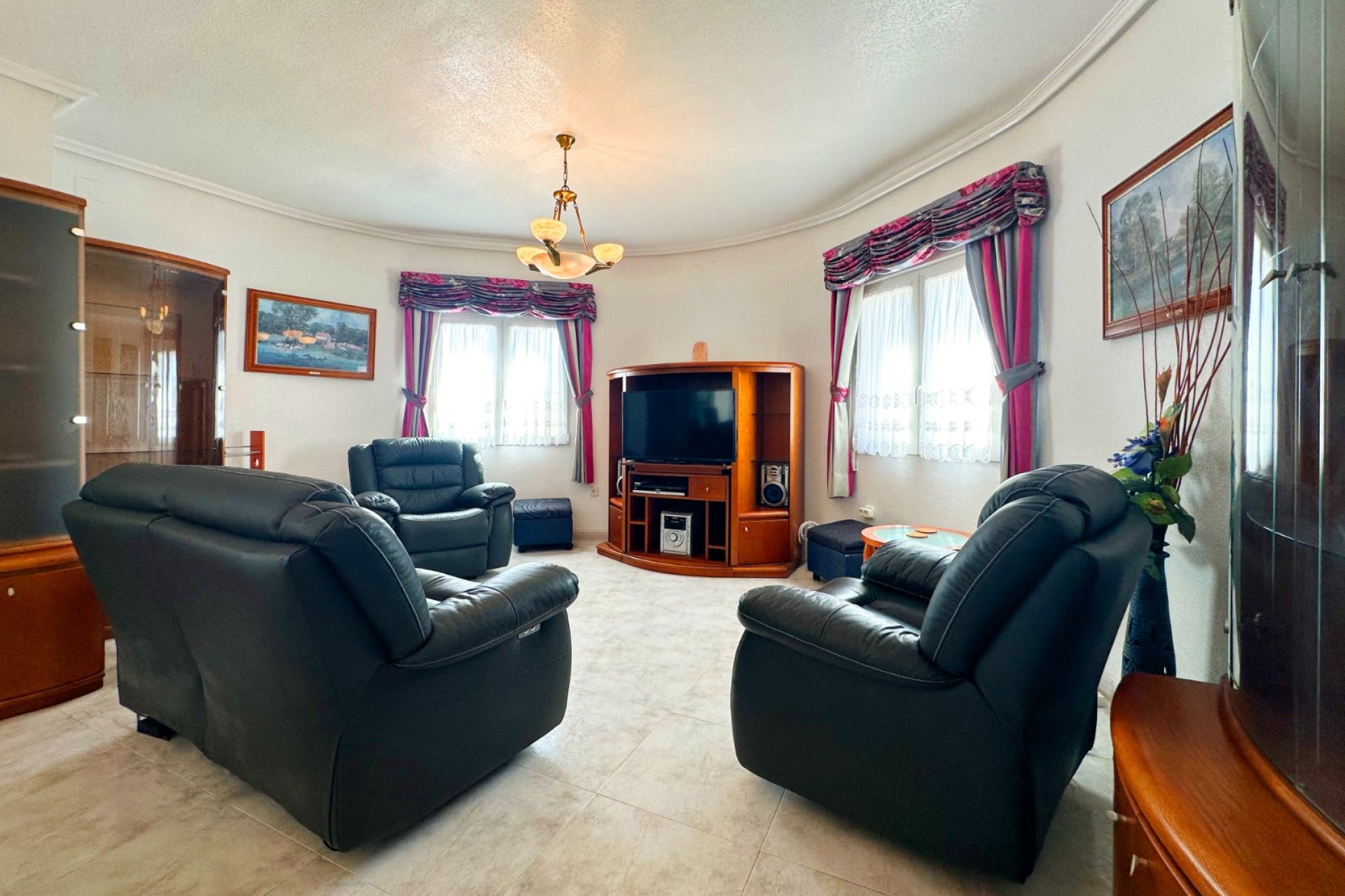 Herverkoop - Villa -
Orihuela Costa - Costa Blanca