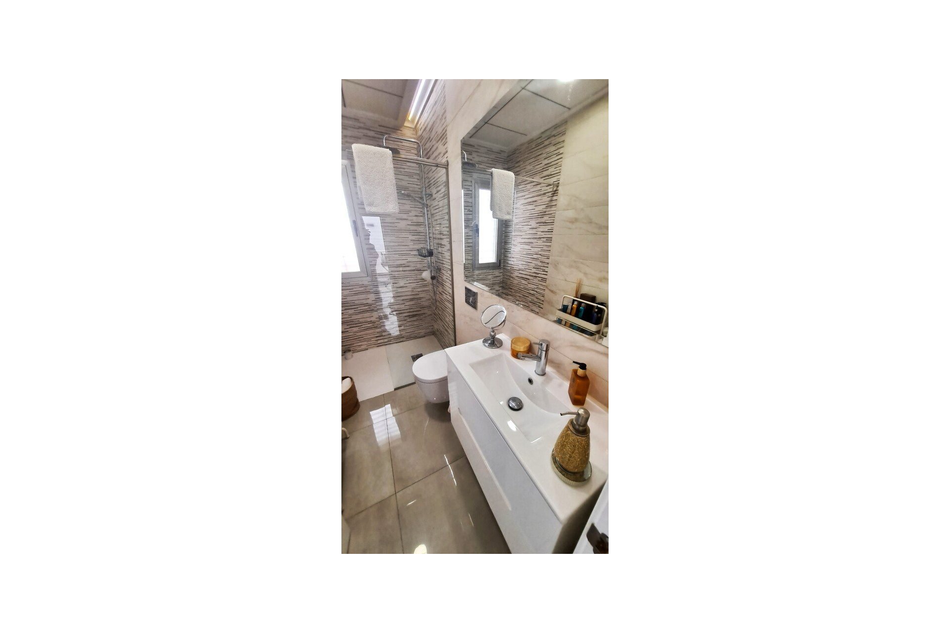 Herverkoop - Villa -
Orihuela Costa - Costa Blanca