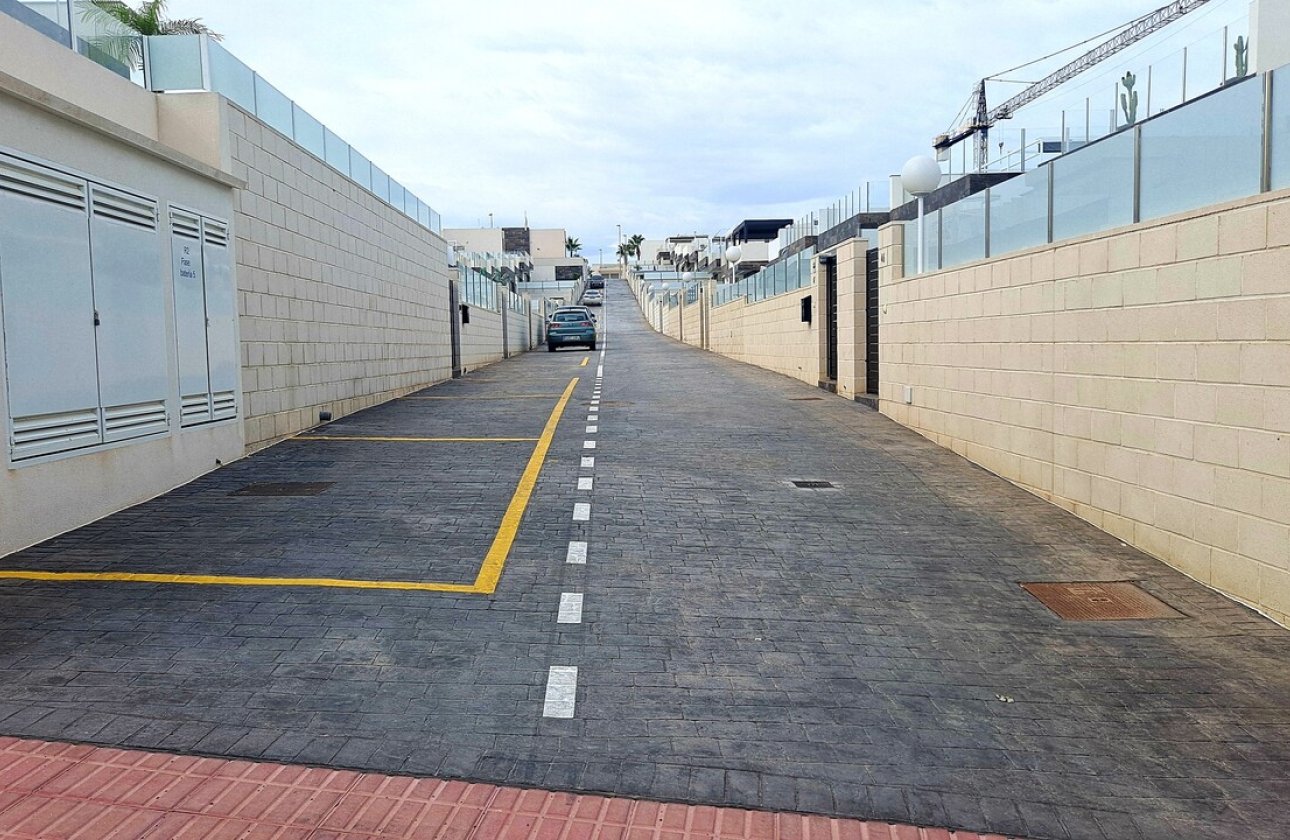 Herverkoop - Villa -
Orihuela Costa - Costa Blanca