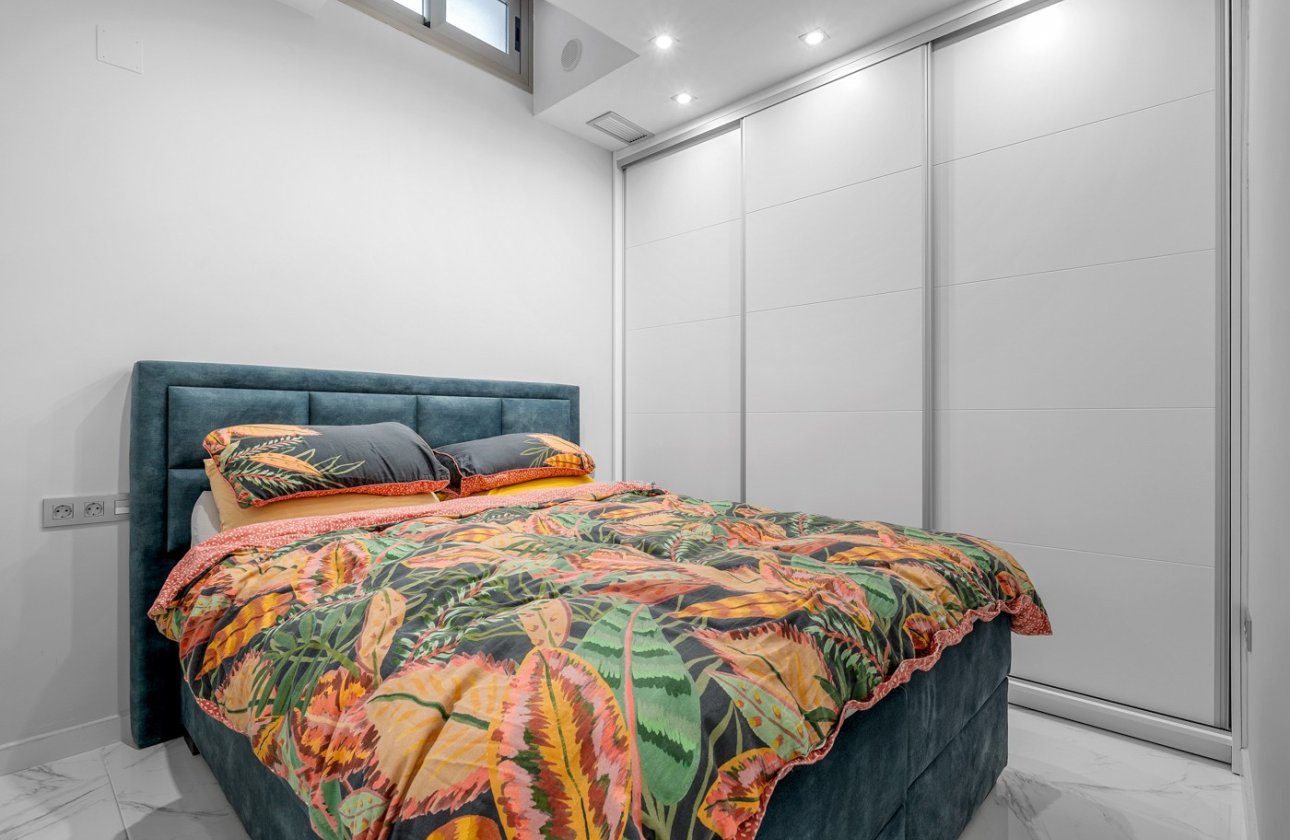 Herverkoop - Villa -
Orihuela Costa - Costa Blanca