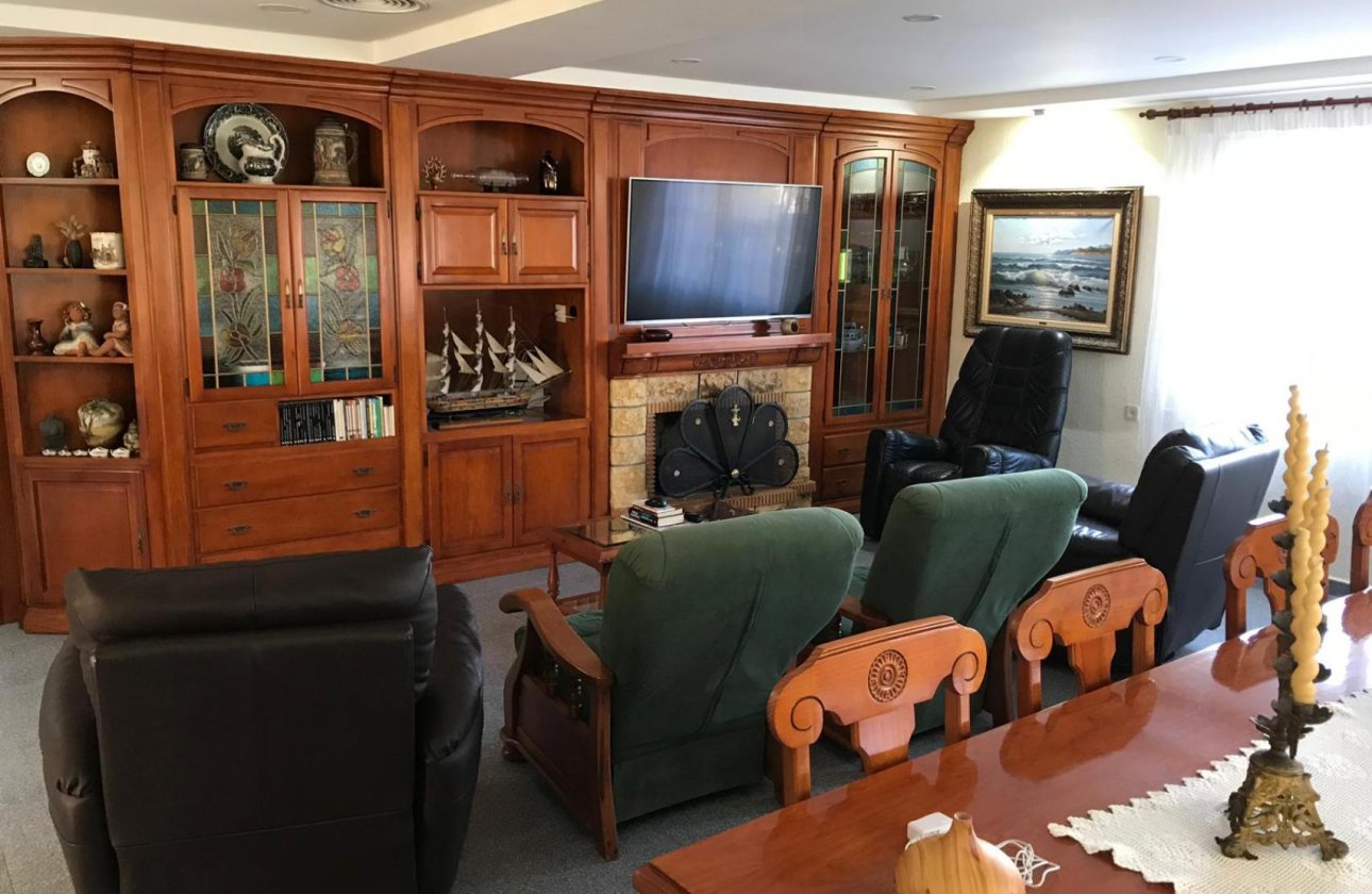 Herverkoop - Villa -
Orihuela Costa - Costa Blanca