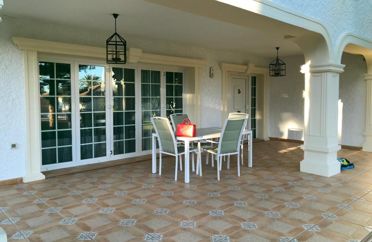 Herverkoop - Villa -
Orihuela Costa - Costa Blanca