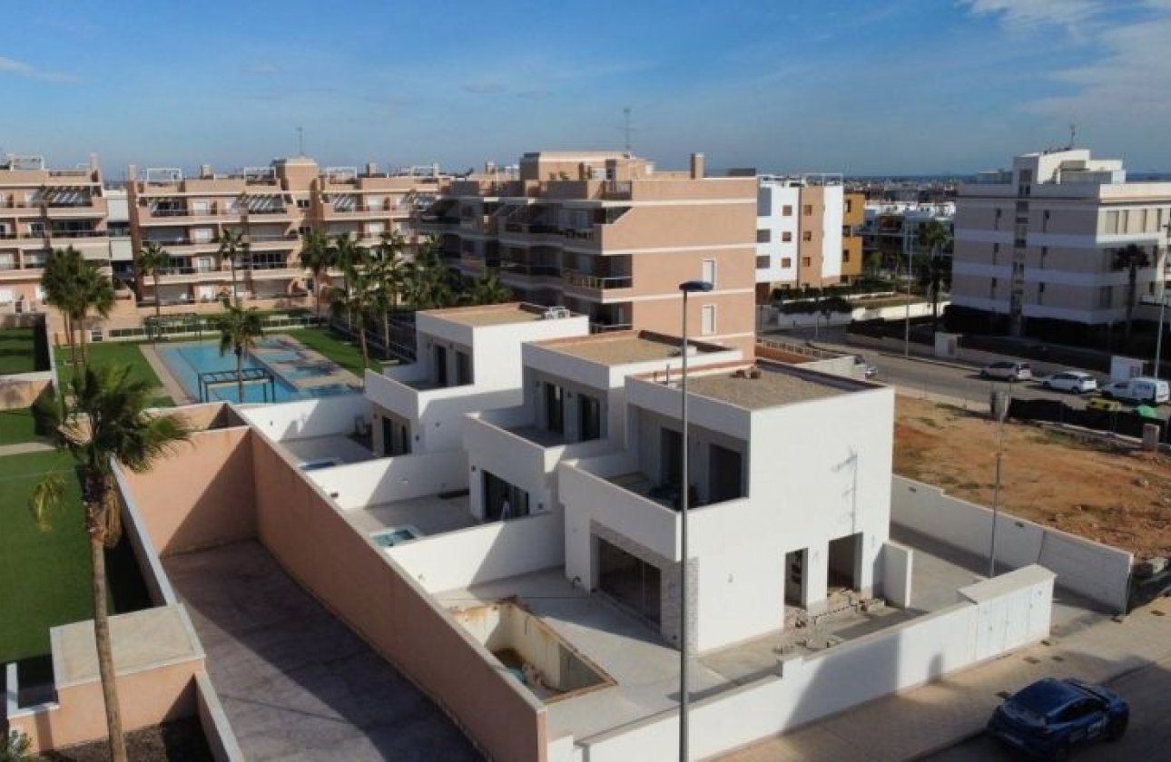 Herverkoop - Villa -
Orihuela Costa - Costa Blanca