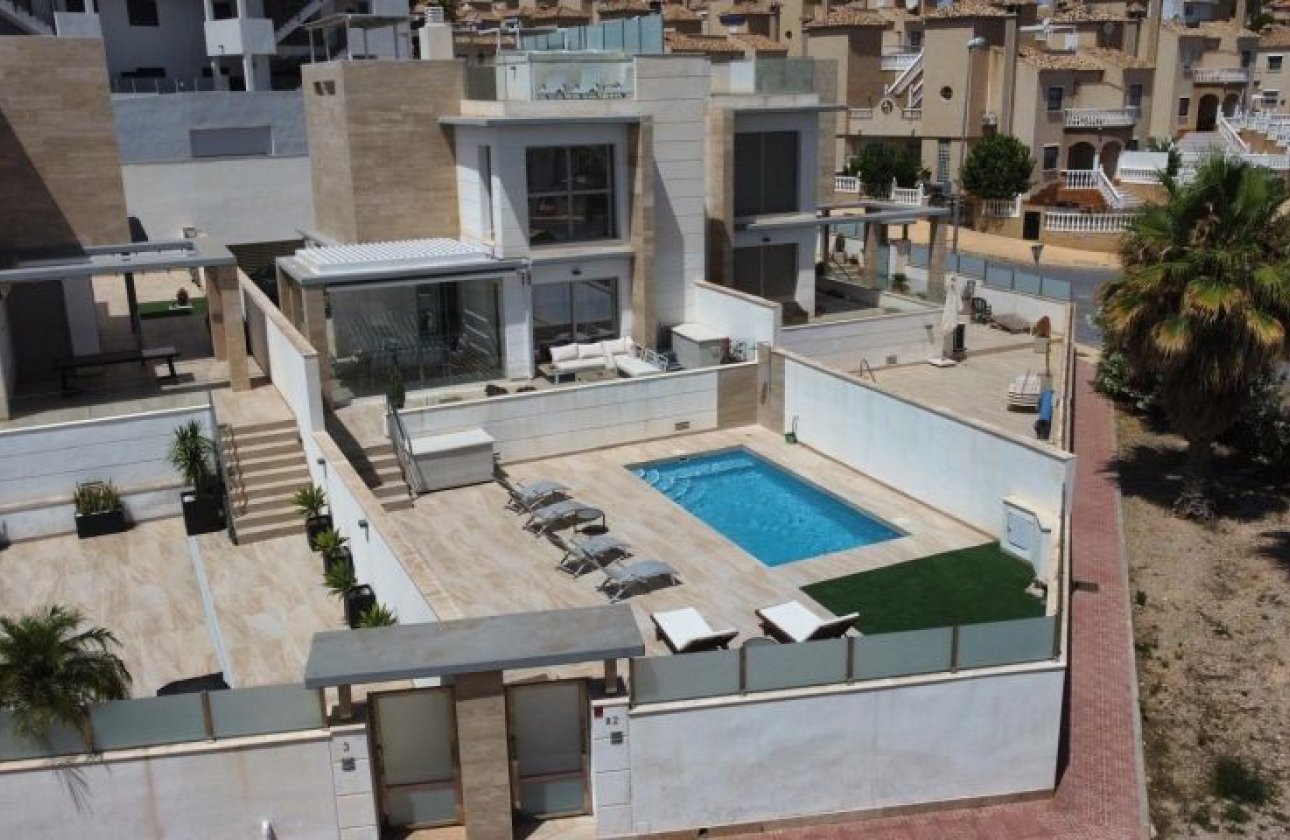 Herverkoop - Villa -
Orihuela Costa - Costa Blanca