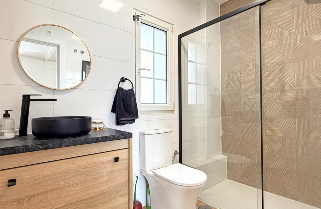 Herverkoop - Villa -
Orihuela Costa - Costa Blanca