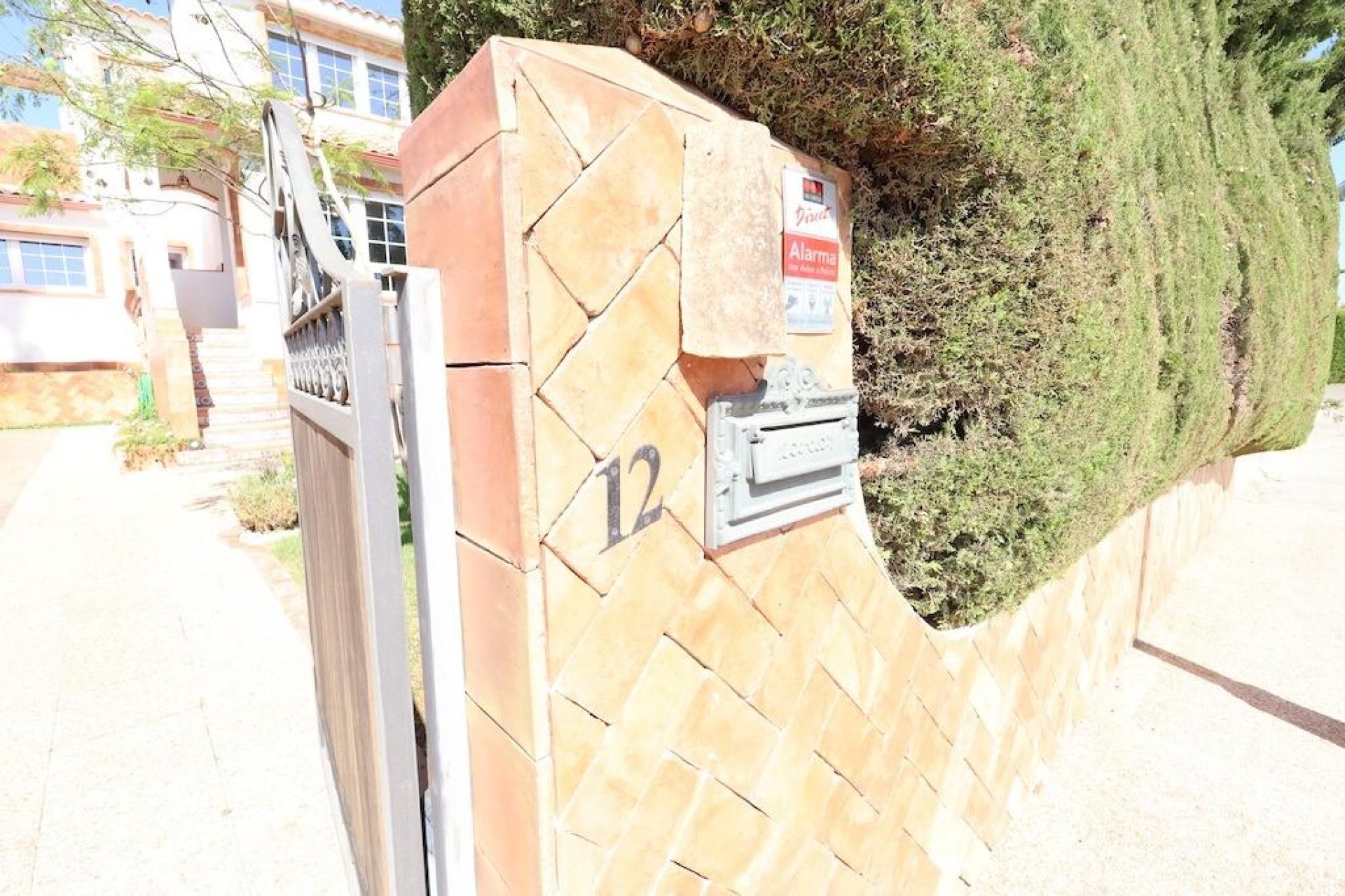 Herverkoop - Villa -
Orihuela Costa - Costa Blanca