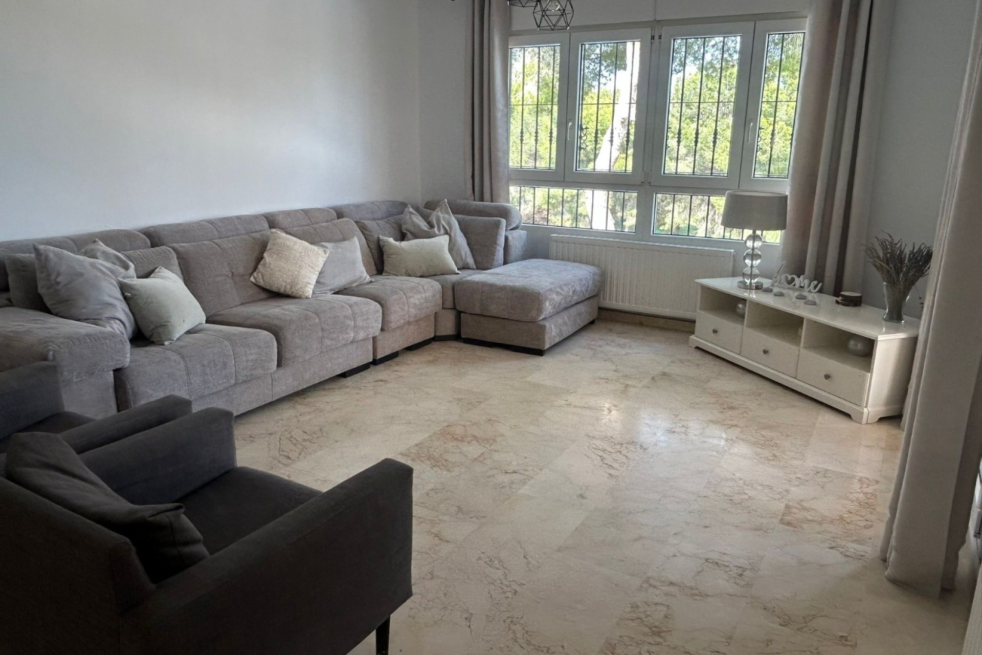 Herverkoop - Villa -
Orihuela Costa - Costa Blanca