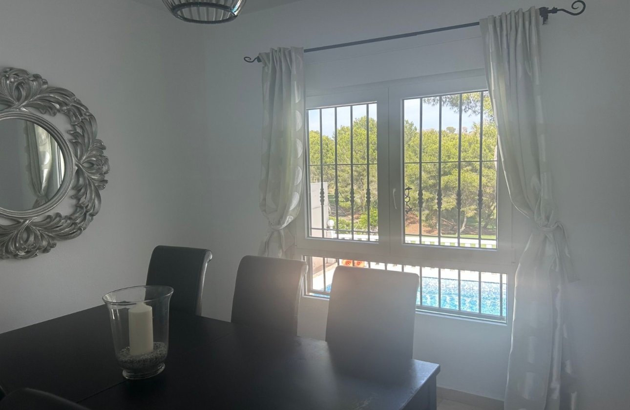 Herverkoop - Villa -
Orihuela Costa - Costa Blanca