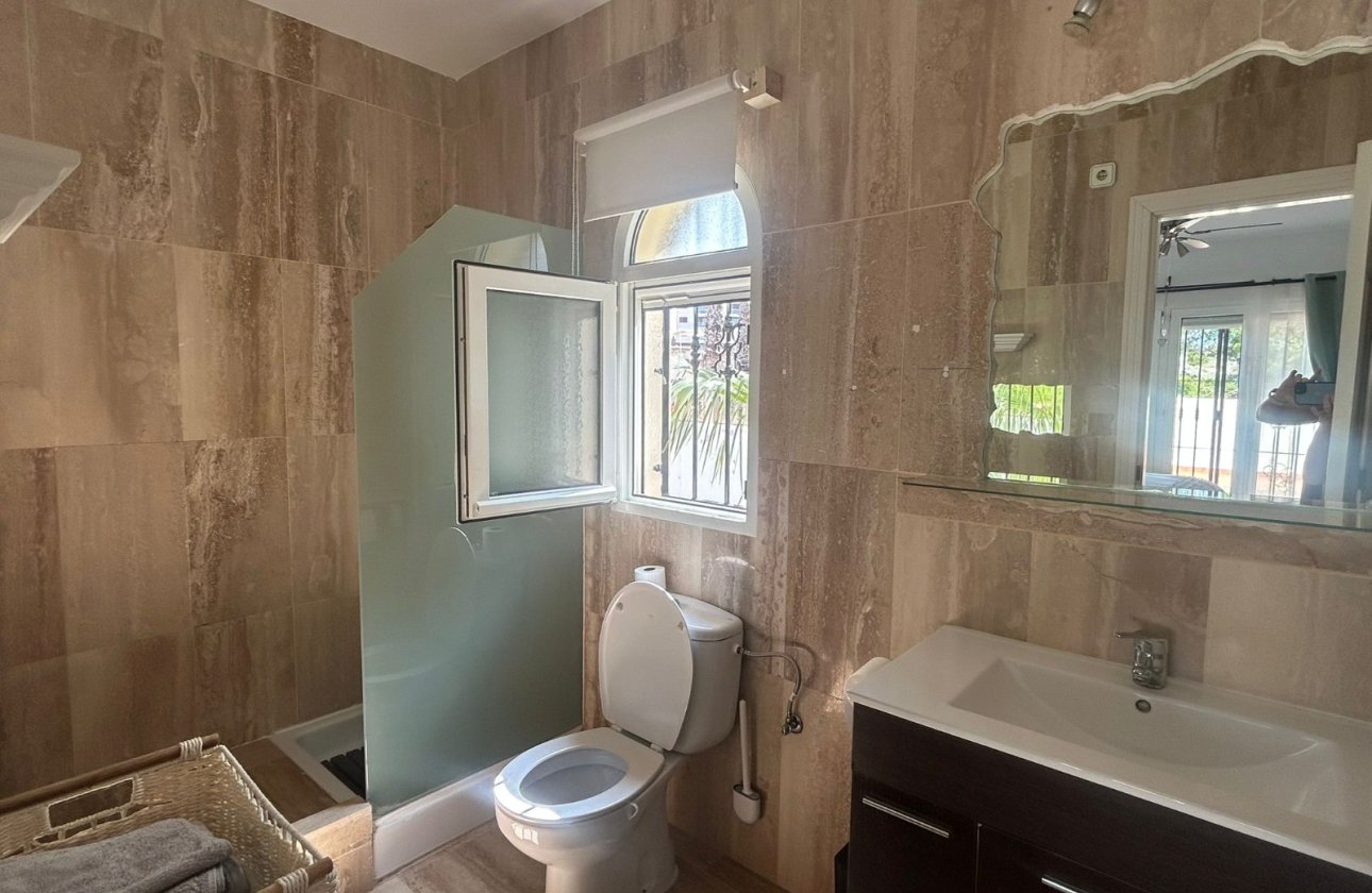 Herverkoop - Villa -
Orihuela Costa - Costa Blanca