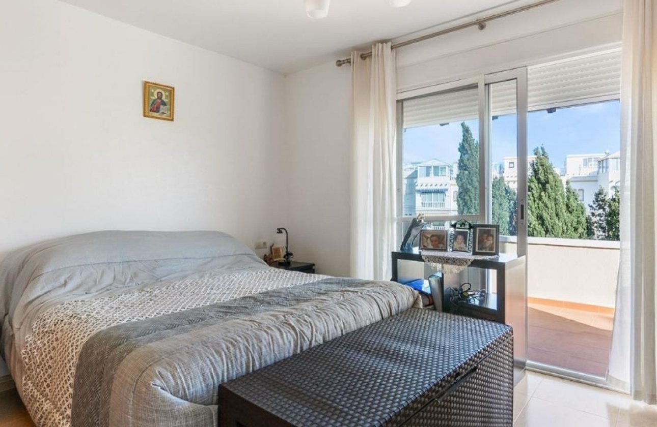 Herverkoop - Villa -
Orihuela Costa - Costa Blanca