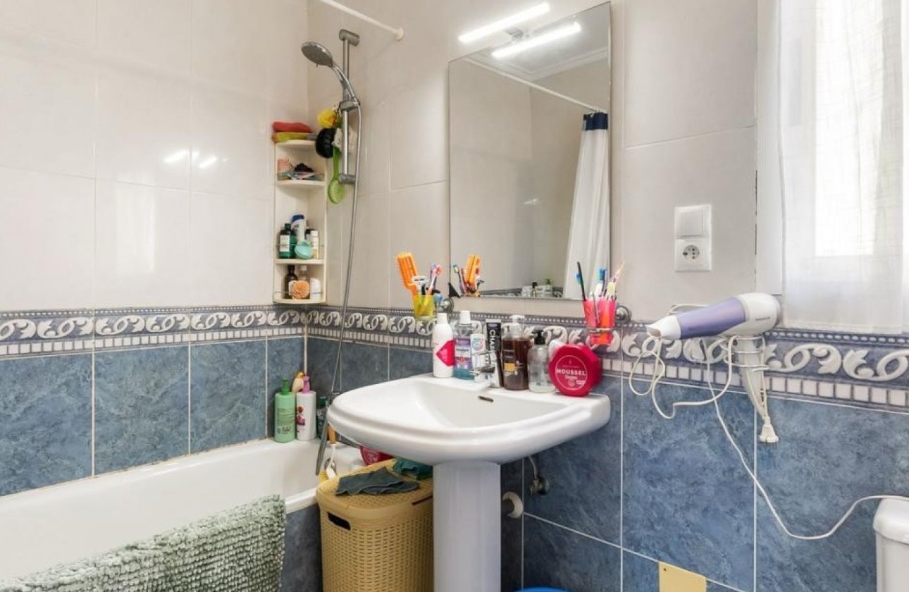 Herverkoop - Villa -
Orihuela Costa - Costa Blanca