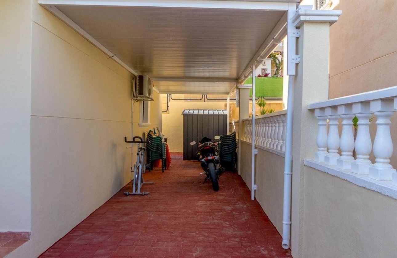 Herverkoop - Villa -
Orihuela Costa - Costa Blanca