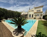 Herverkoop - Villa -
Orihuela Costa - Costa Blanca