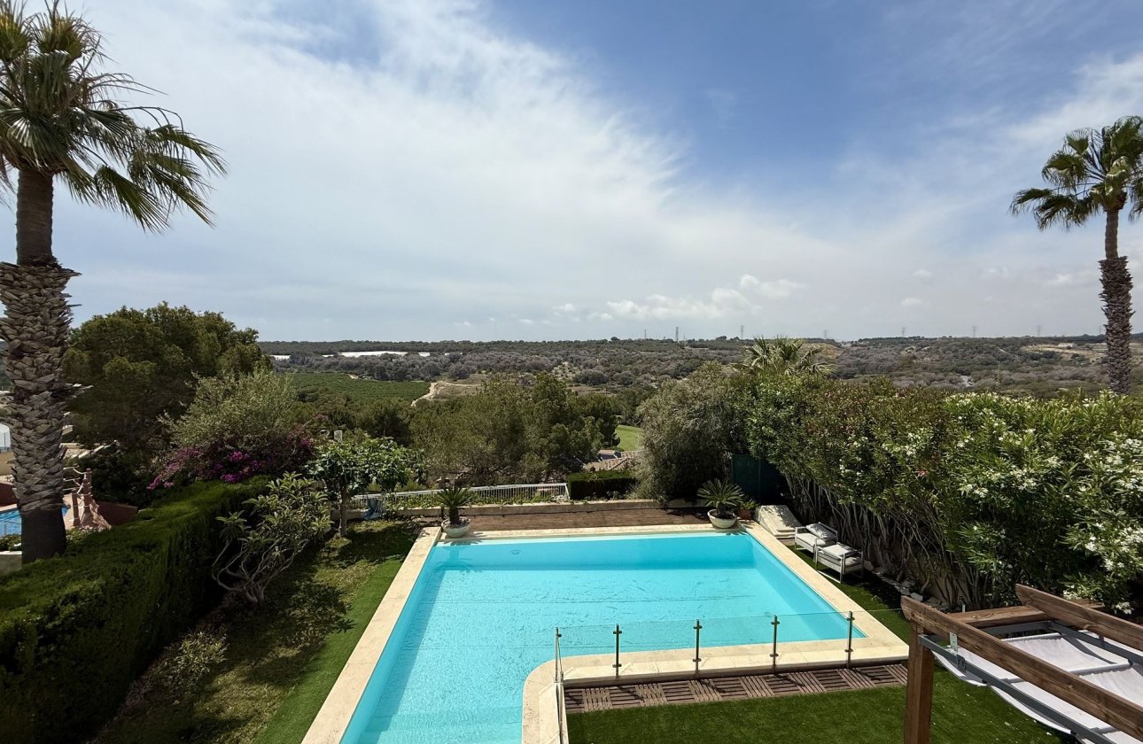 Herverkoop - Villa -
Orihuela Costa - Costa Blanca