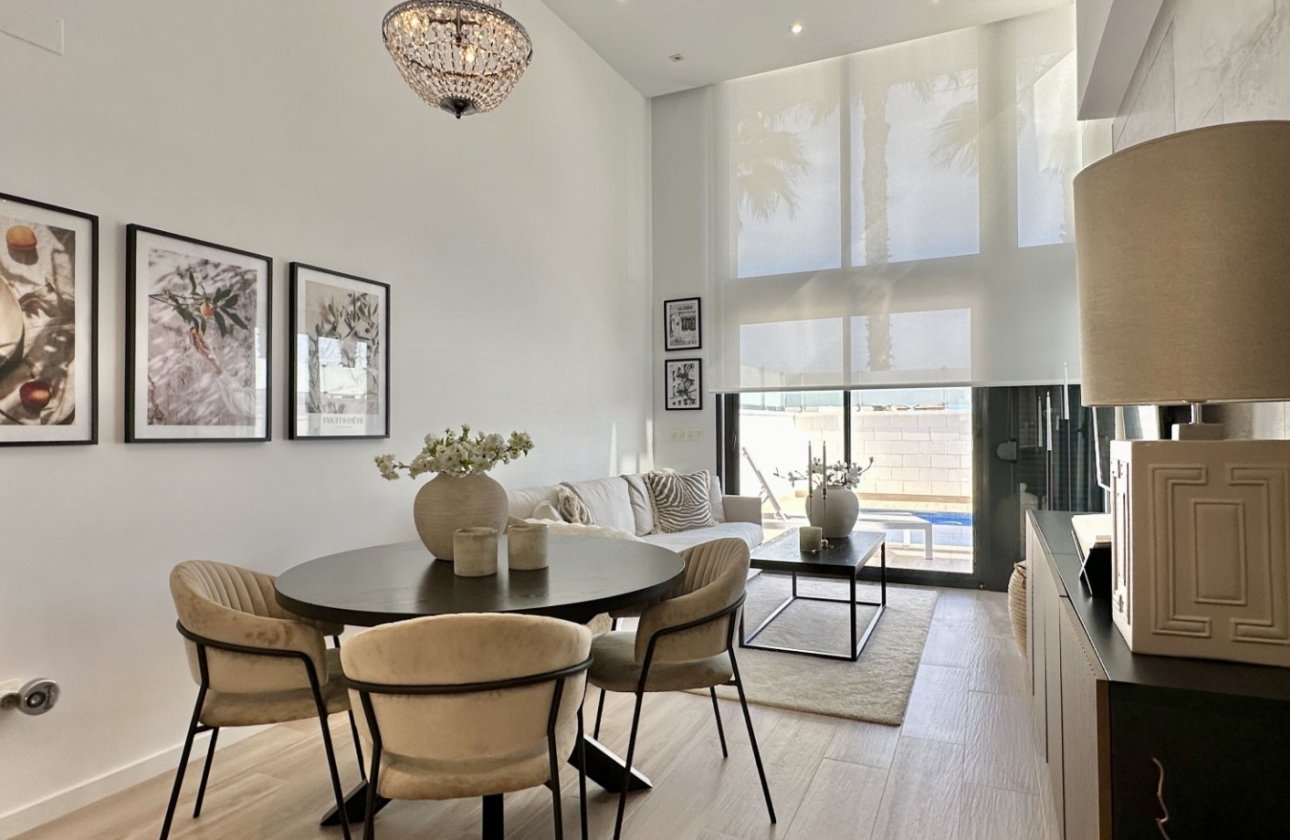 Herverkoop - Villa -
Orihuela Costa - Costa Blanca