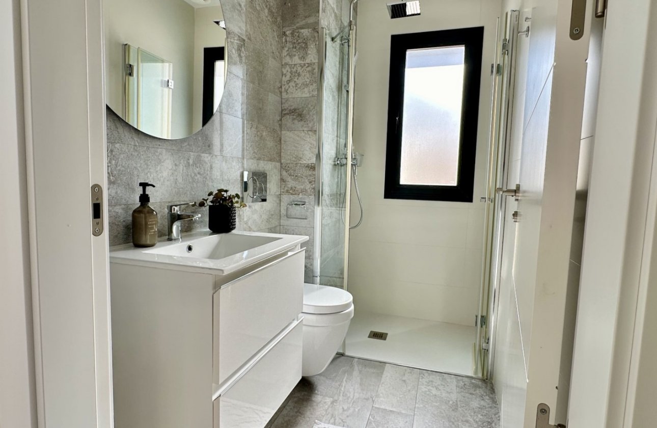 Herverkoop - Villa -
Orihuela Costa - Costa Blanca