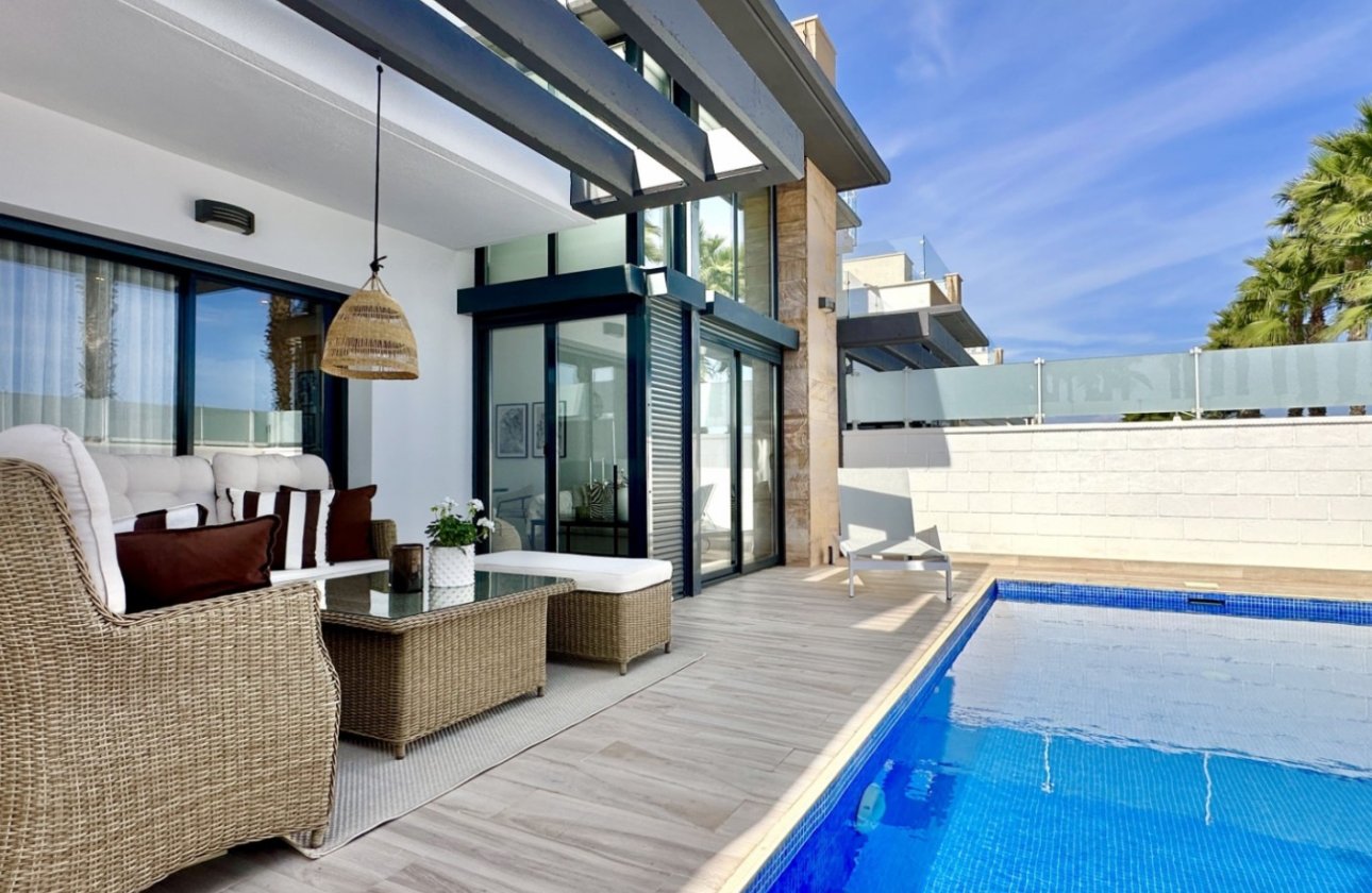 Herverkoop - Villa -
Orihuela Costa - Costa Blanca