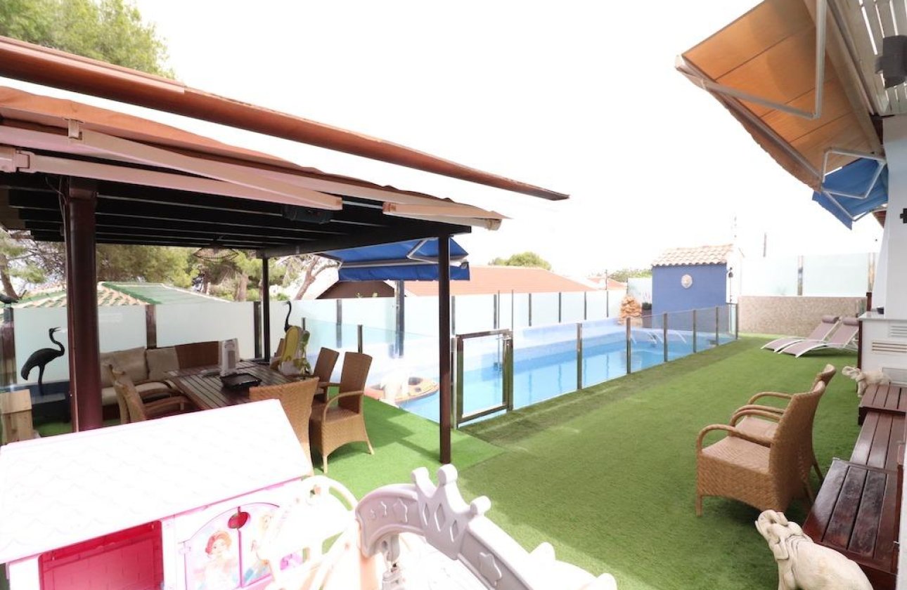 Herverkoop - Villa -
Orihuela Costa - Costa Blanca