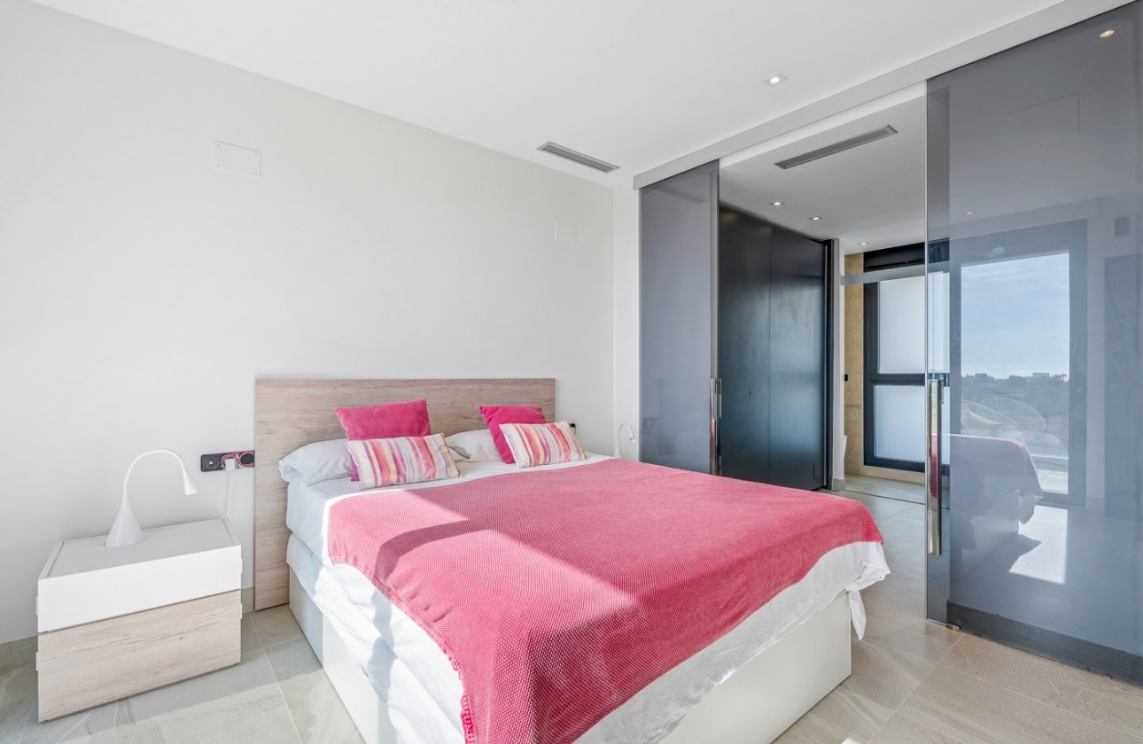 Herverkoop - Villa -
Orihuela Costa - Costa Blanca