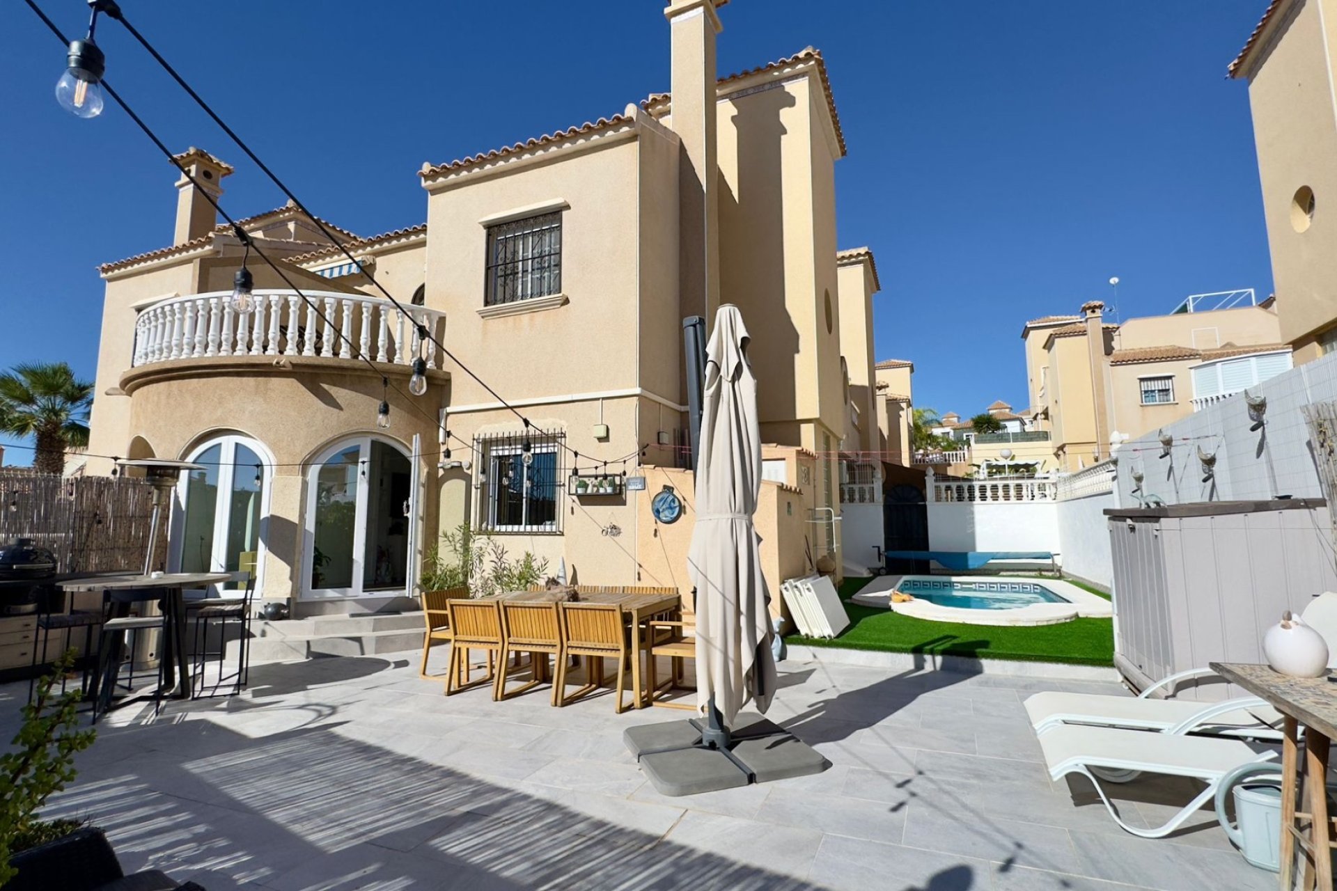 Herverkoop - Villa -
Orihuela Costa - Costa Blanca