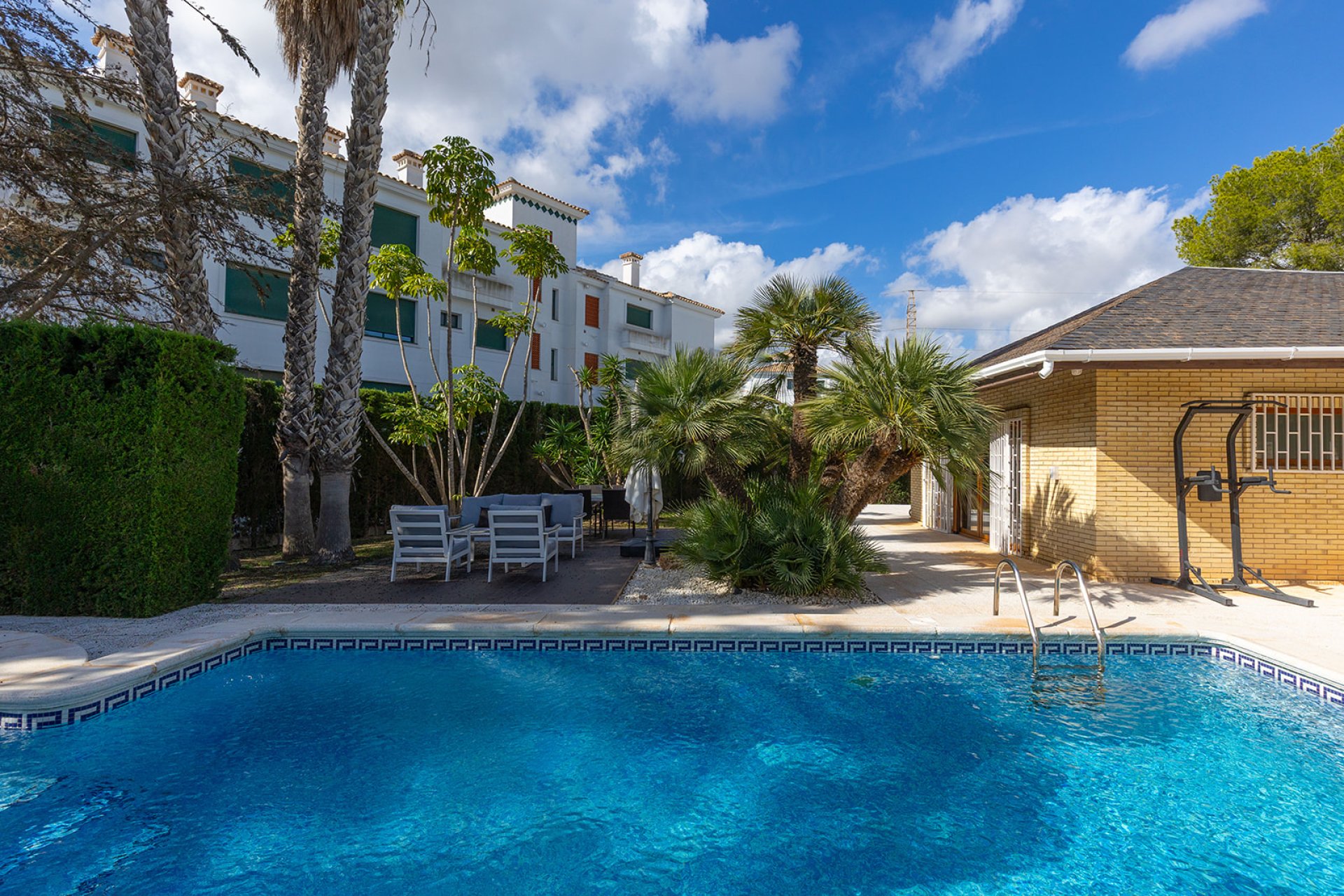 Herverkoop - Villa -
Orihuela Costa - Costa Blanca