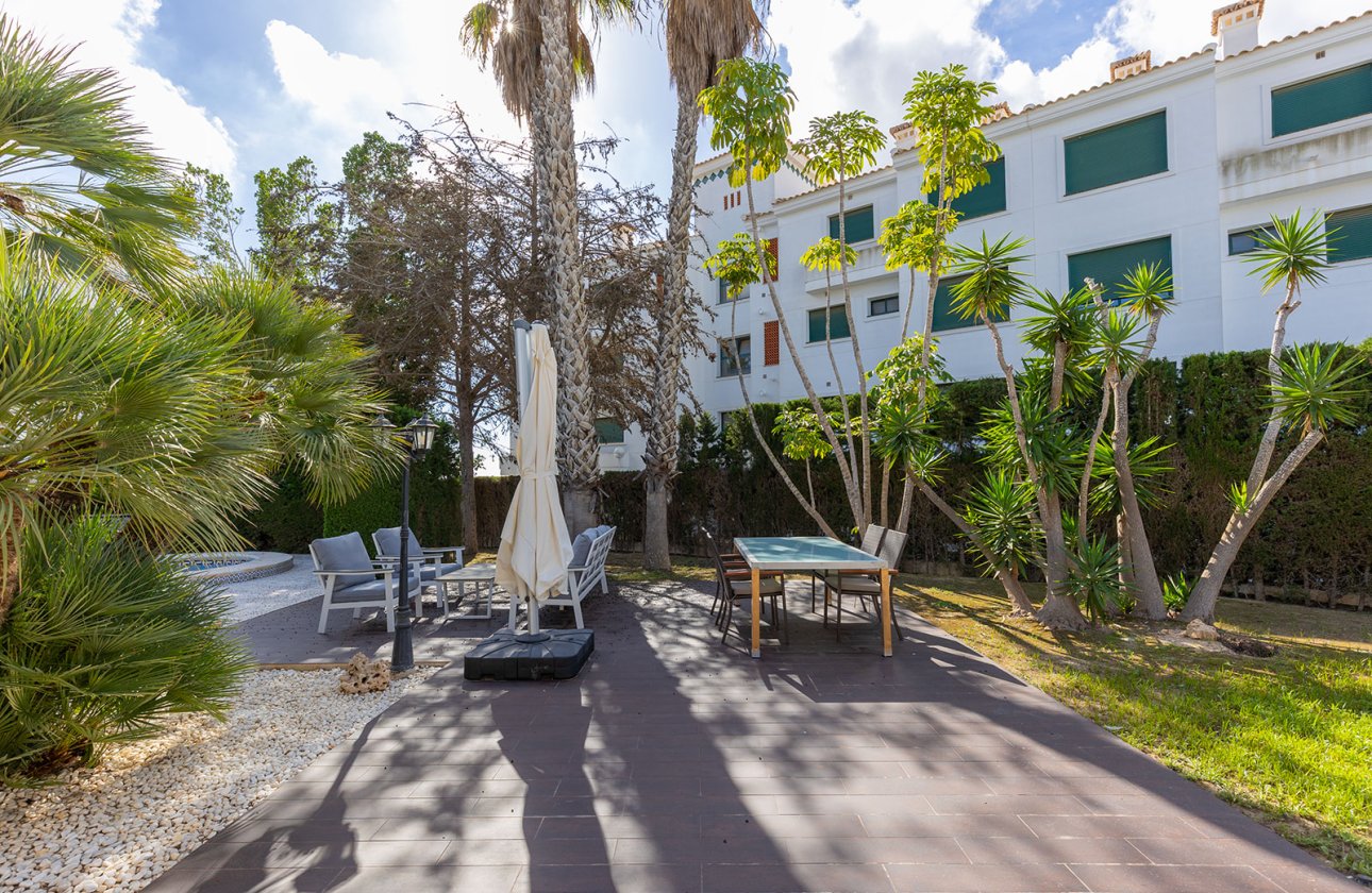 Herverkoop - Villa -
Orihuela Costa - Costa Blanca