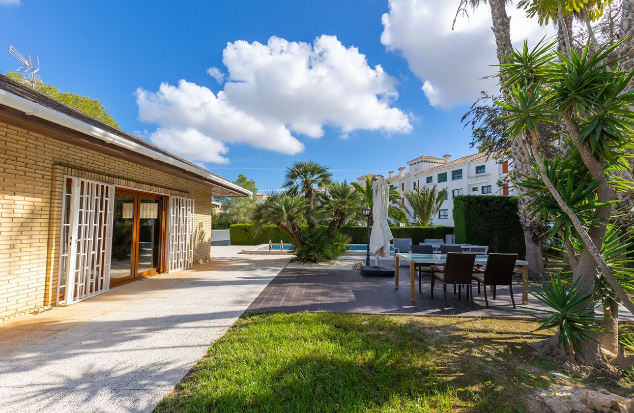 Herverkoop - Villa -
Orihuela Costa - Costa Blanca