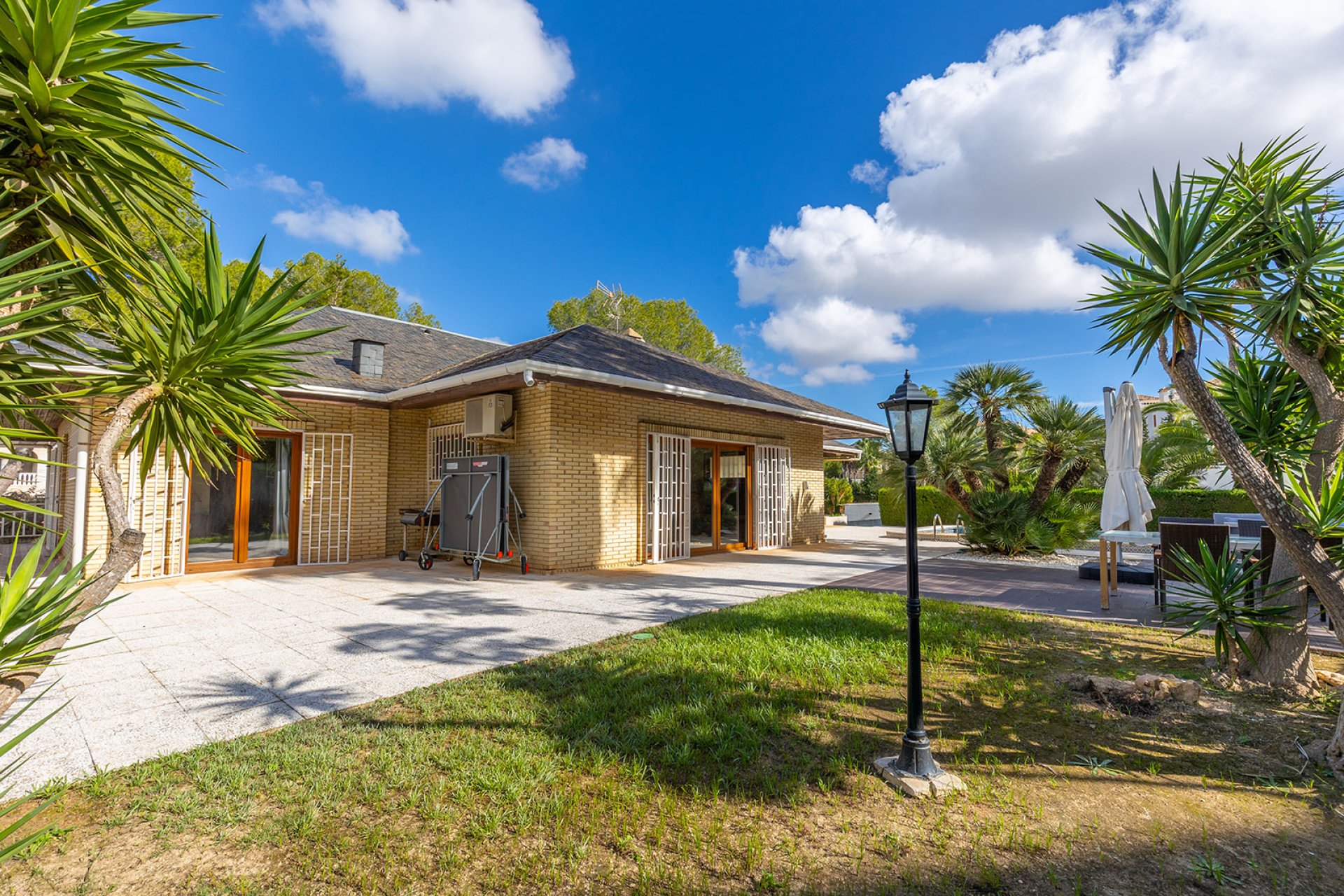 Herverkoop - Villa -
Orihuela Costa - Costa Blanca