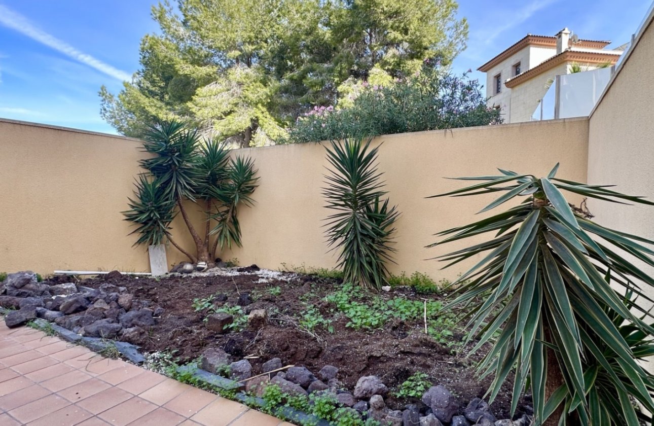 Herverkoop - Villa -
Orihuela Costa - Costa Blanca