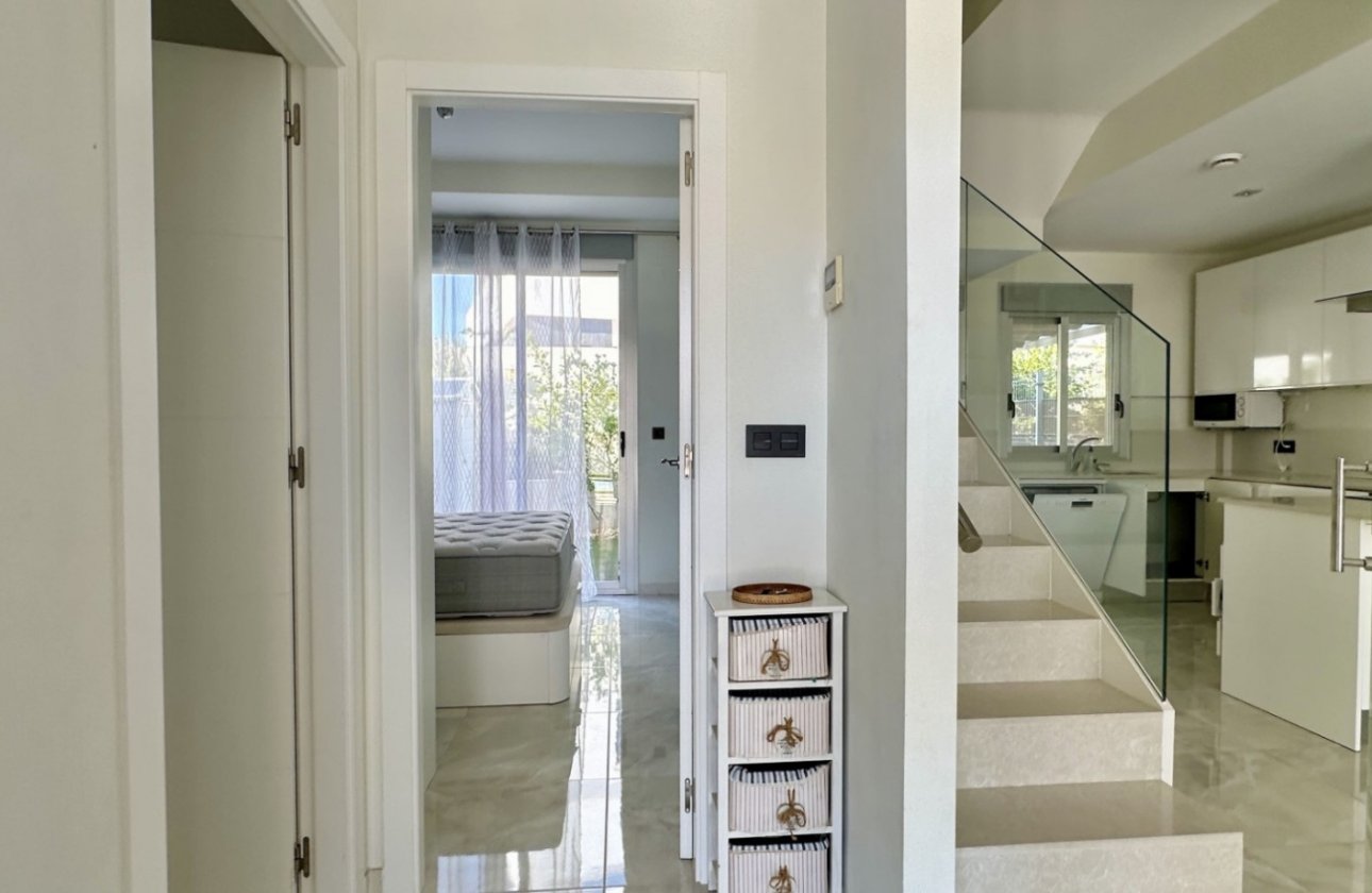 Herverkoop - Villa -
Orihuela Costa - Costa Blanca