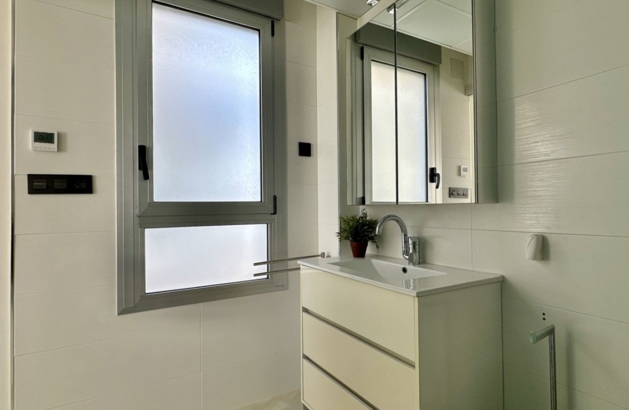 Herverkoop - Villa -
Orihuela Costa - Costa Blanca