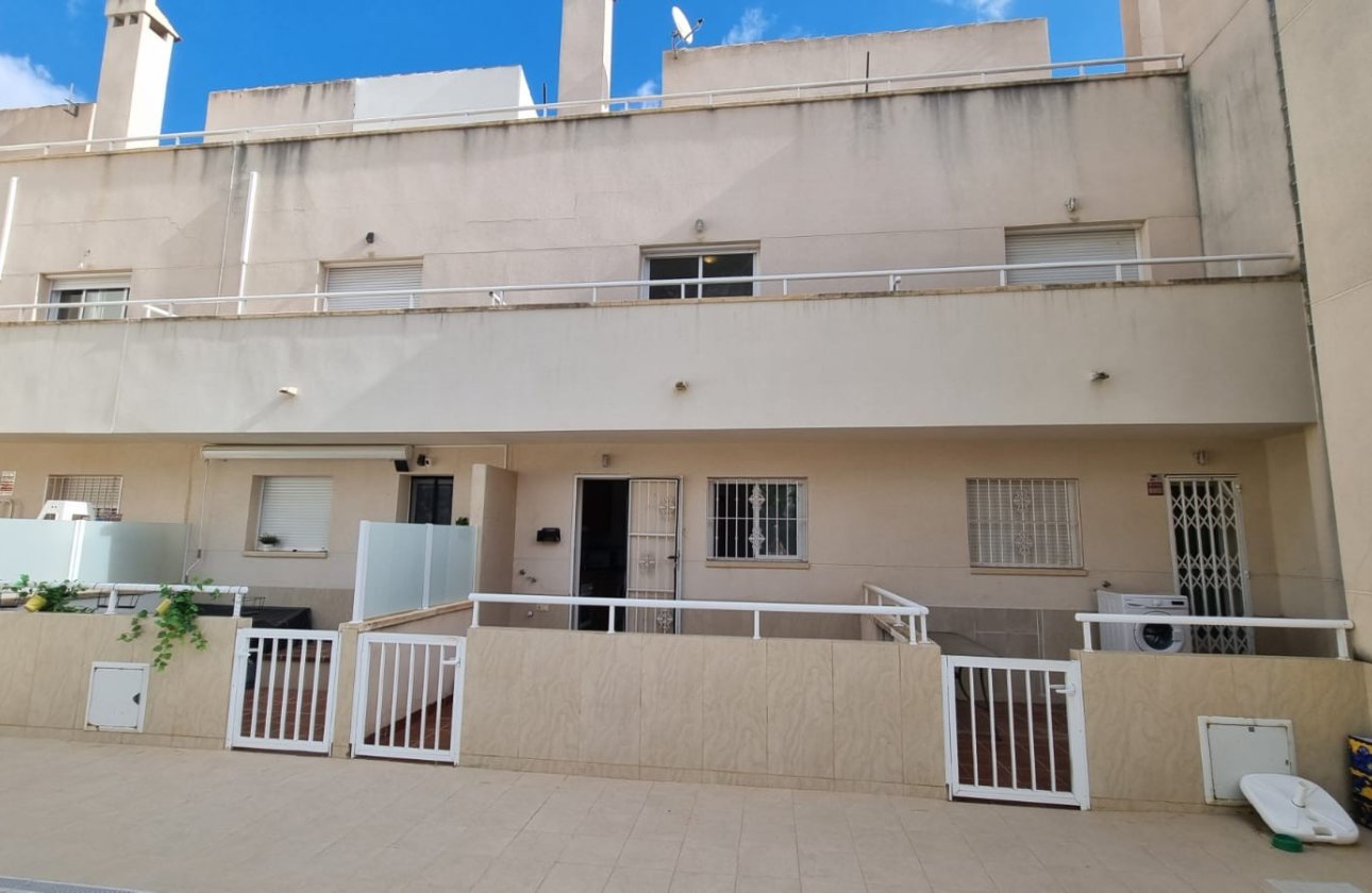 Herverkoop - Villa -
Orihuela Costa - Costa Blanca